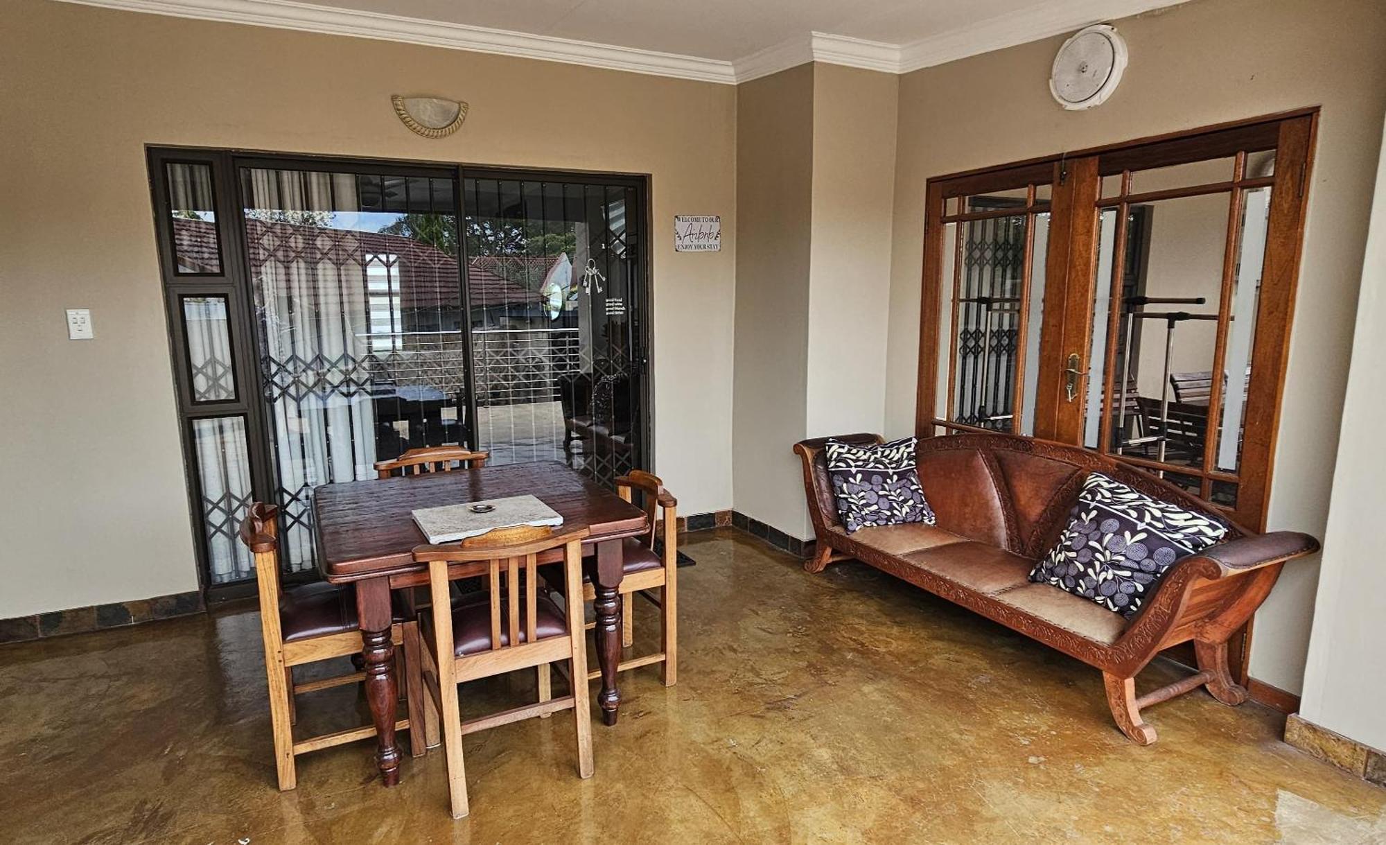 Upstairs R-1 Self-Catering Unit Apartment White River Luaran gambar